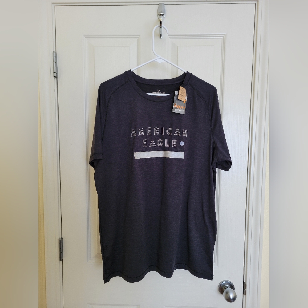 Lot of 4 mens American Eagle t shirts logo size large Activewear Gym